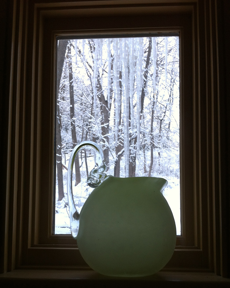 One of David Duthie's incredible green vases. It is flat.