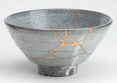 A bowl mended with gold.